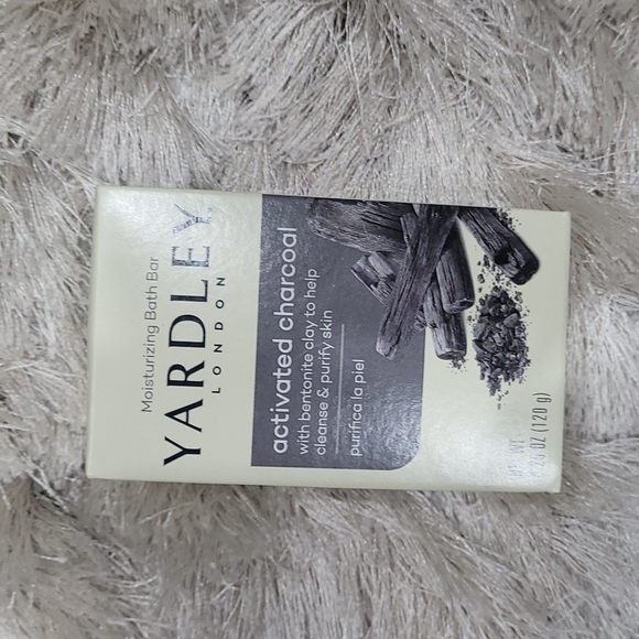 Mix of 5 Items for Women and bath - Picture 4 of 7